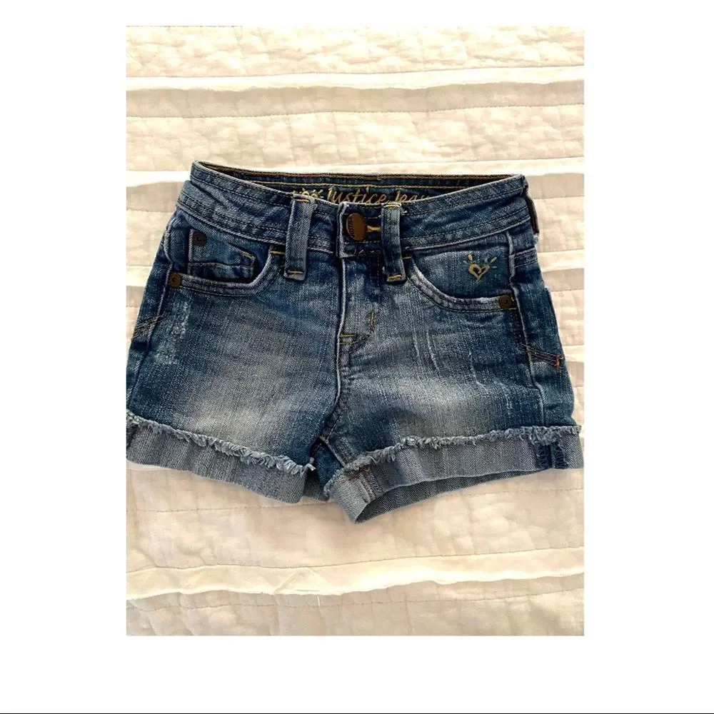 Justice Shorts EUC